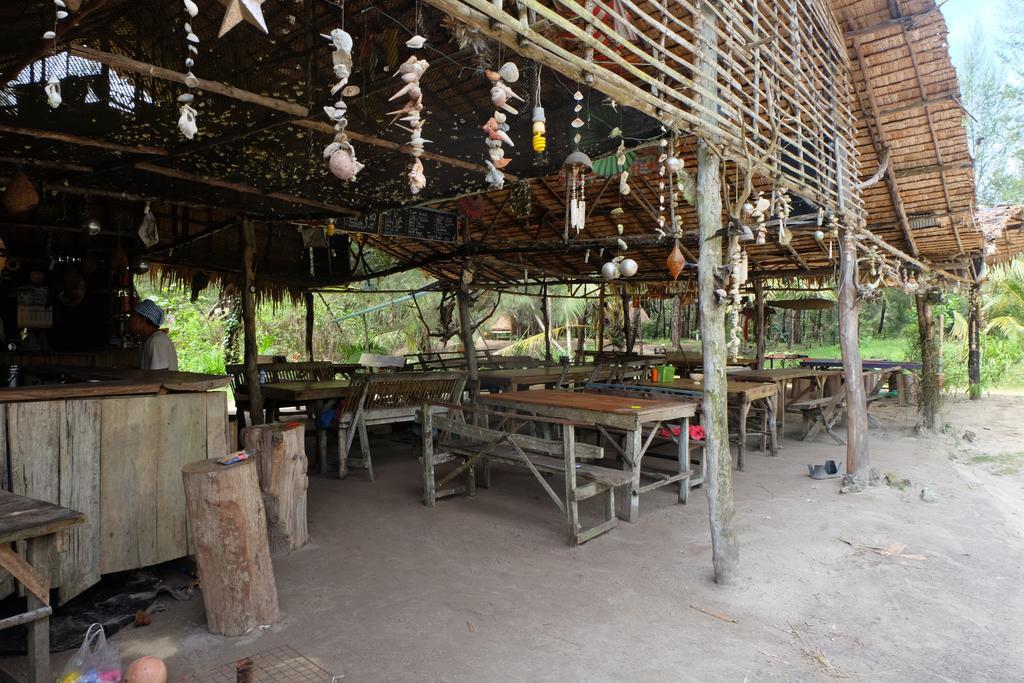 Mr. Chuoi Bar And Hut 호텔 Ko Phra Thong 외부 사진