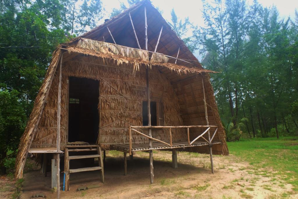 Mr. Chuoi Bar And Hut 호텔 Ko Phra Thong 외부 사진