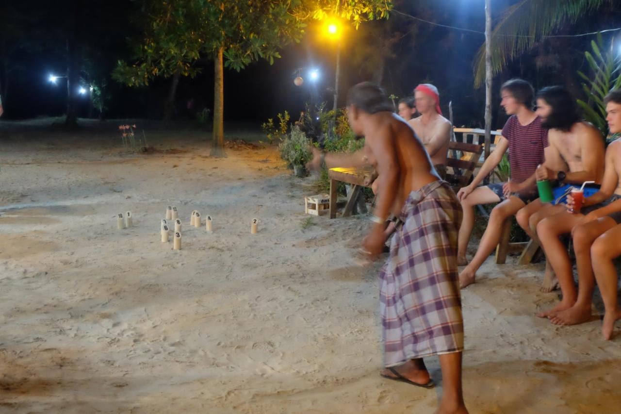 Mr. Chuoi Bar And Hut 호텔 Ko Phra Thong 외부 사진